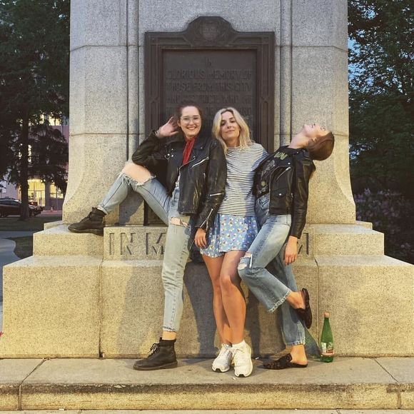 Meet your Posher, Rachael - Picture 1 of 1